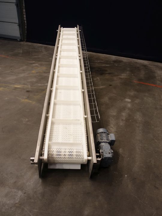 N.N. Chain conveyor 3,90 mtr Transport conveyors